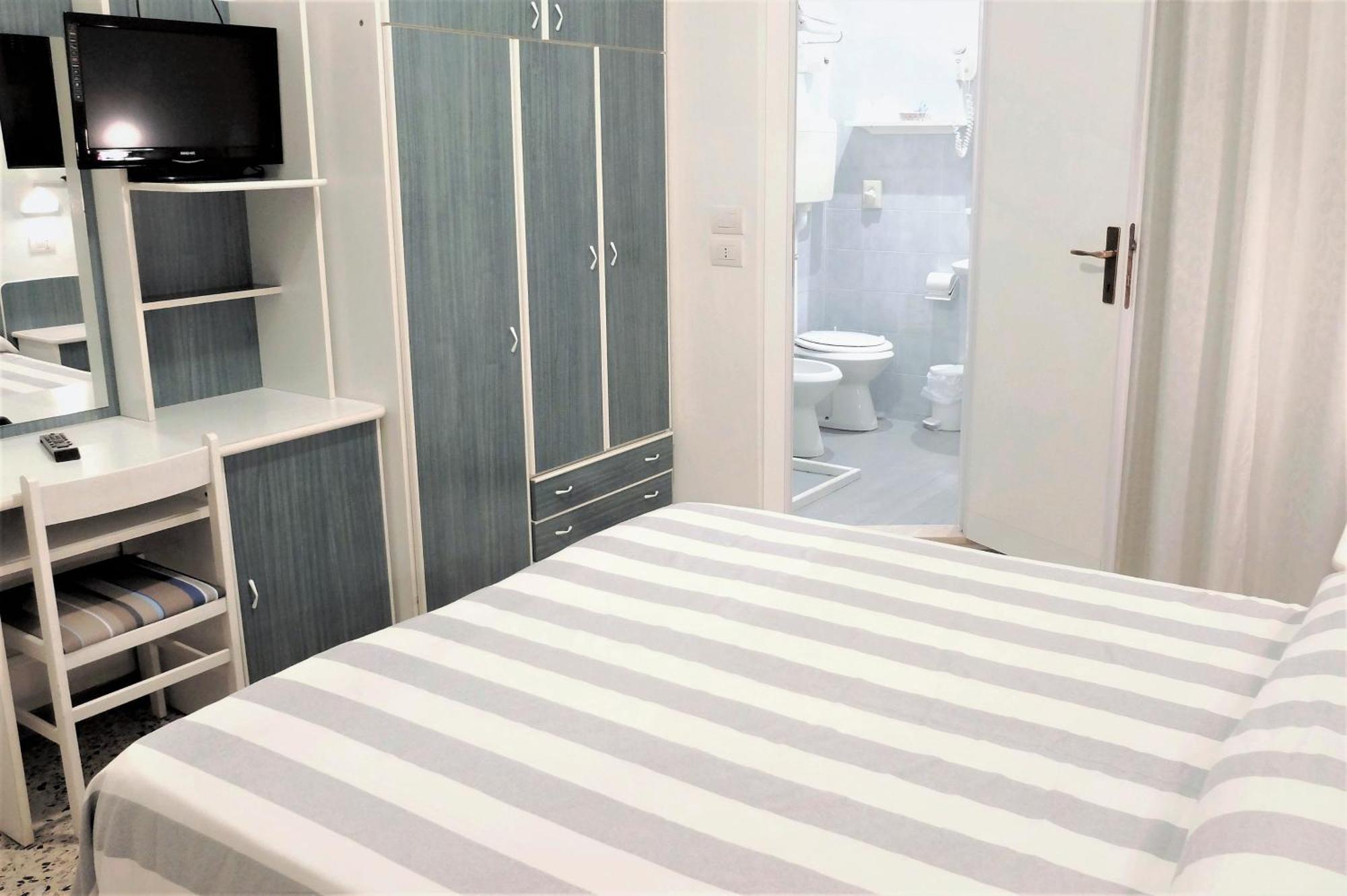 Hotel Aurea Rimini Phòng bức ảnh